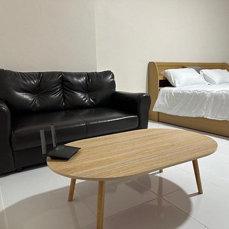 Country Complex Bangna Aparthotel Bangkok Esterno foto