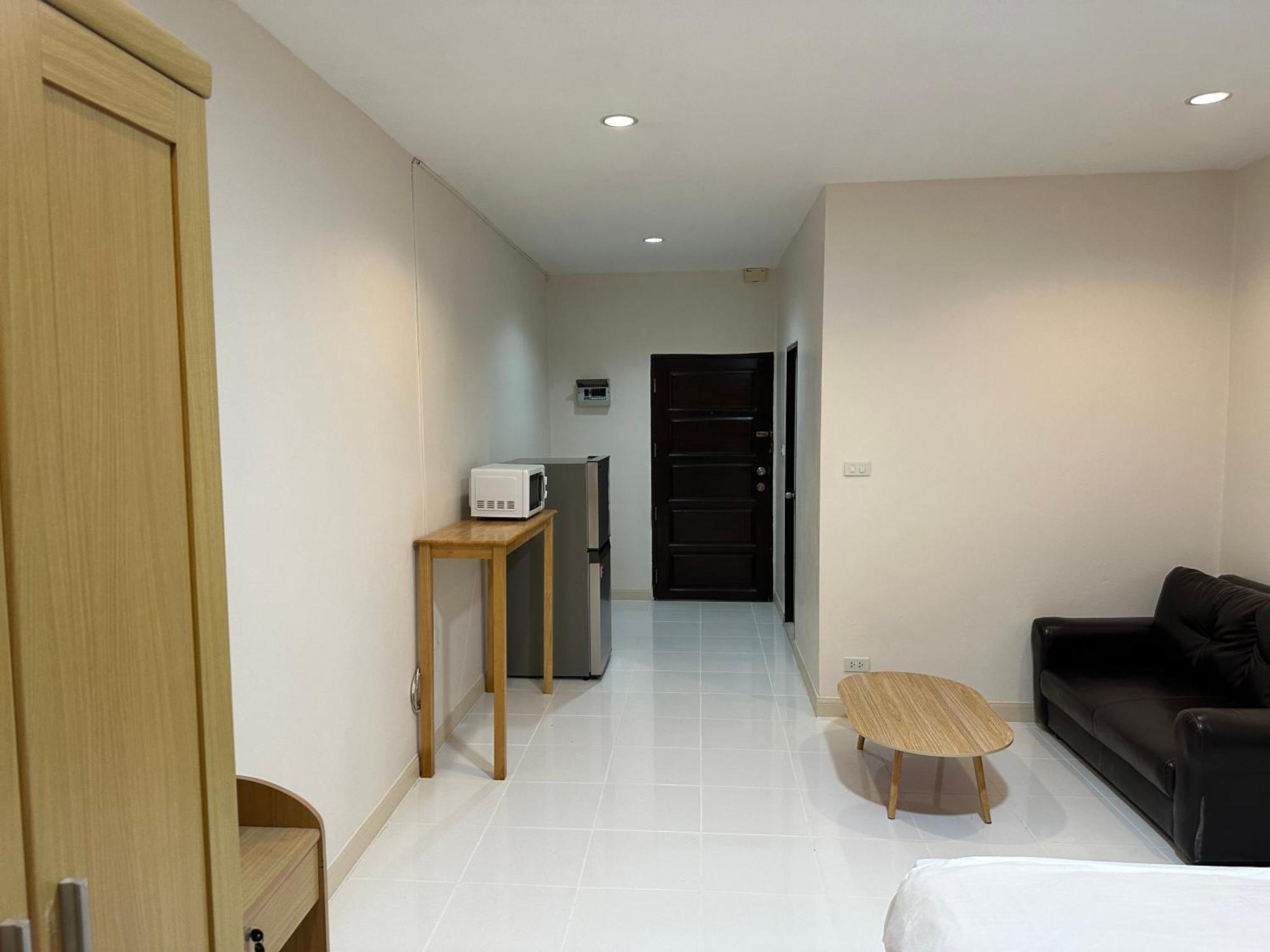 Country Complex Bangna Aparthotel Bangkok Esterno foto